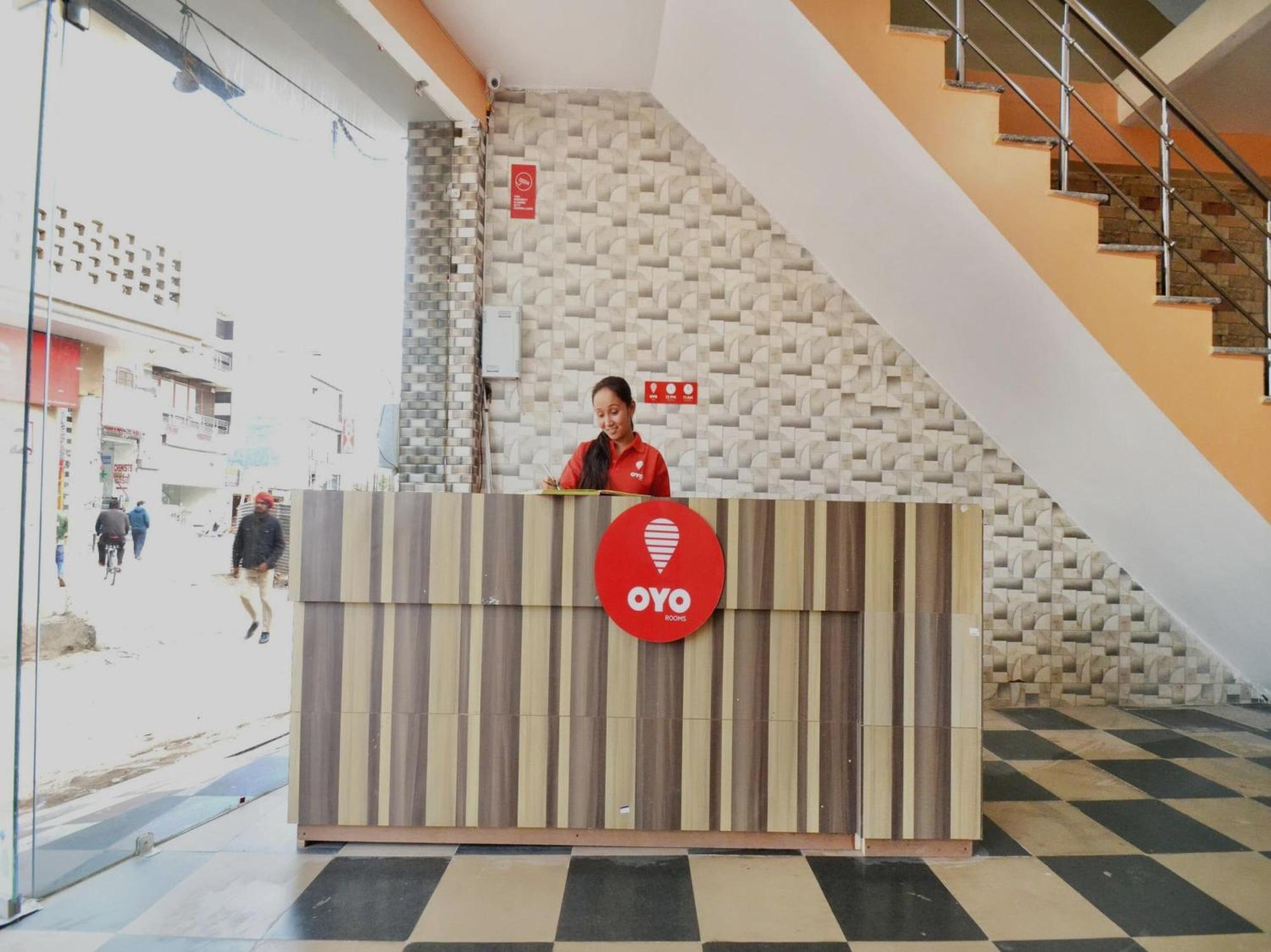 Hotel O Galaxy Nayagaon Zewnętrze zdjęcie