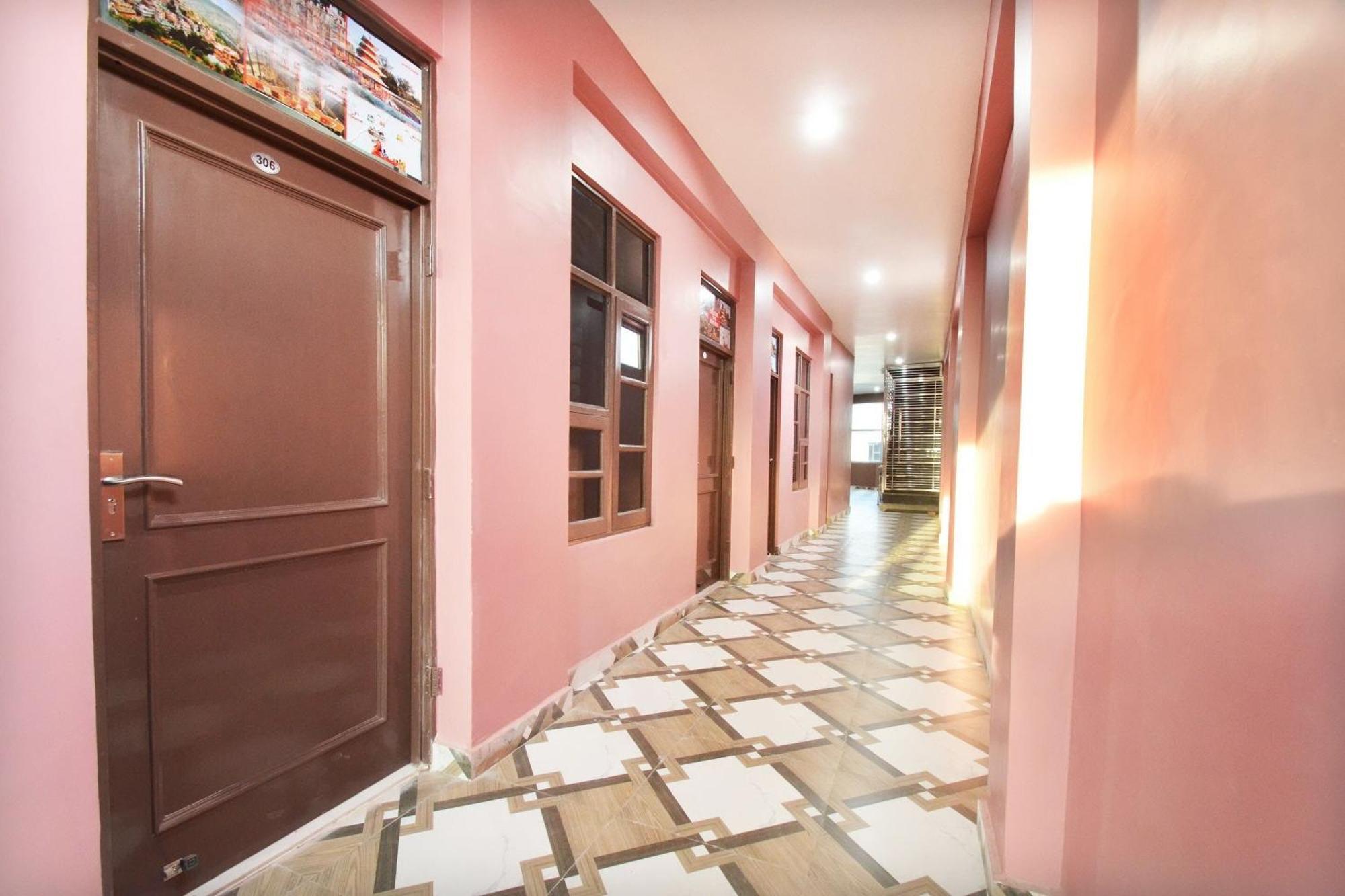 Hotel O Galaxy Nayagaon Zewnętrze zdjęcie